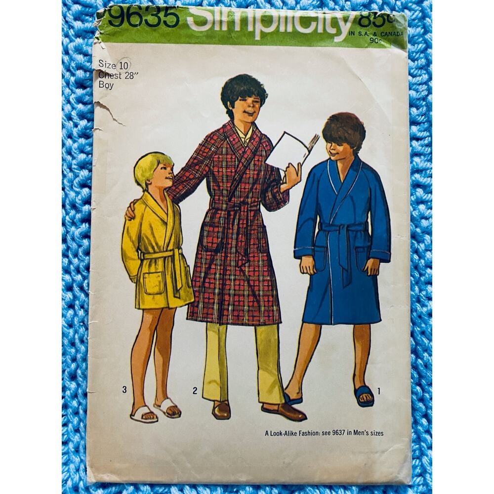 Simplicity 9635 Childs robe pattern